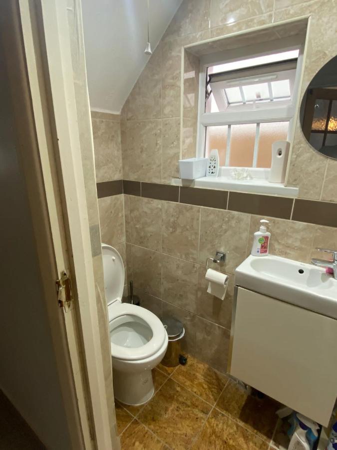 Large Double Bedroom With Free On Site Parking Kingston upon Thames (Greater London) Exterior foto